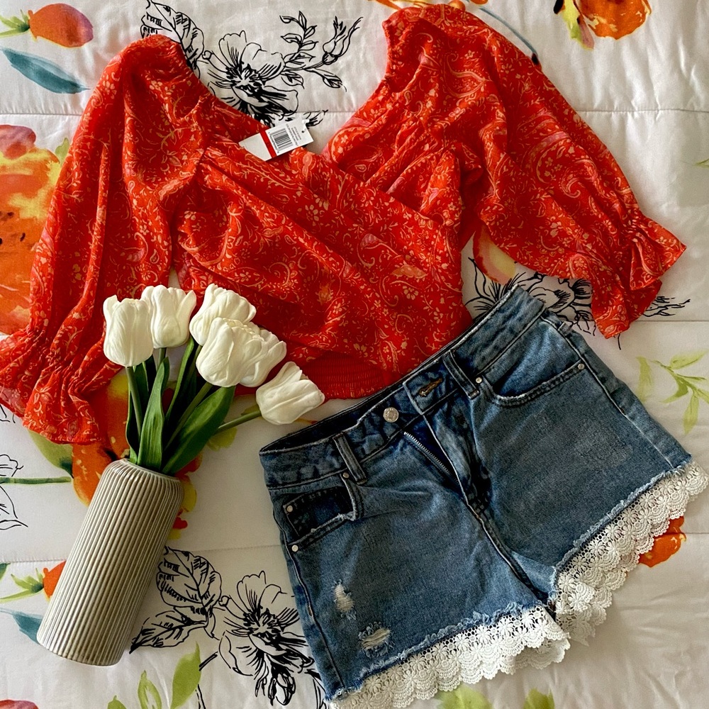 NWT 1. STATE 3/4 Sleeve Crop Top